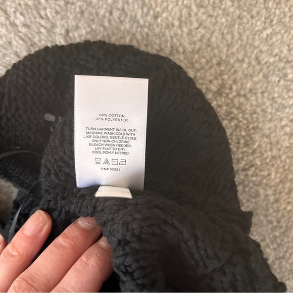 Chunky Knit Crop Sweater Tank NWT - Picture 4 of 4